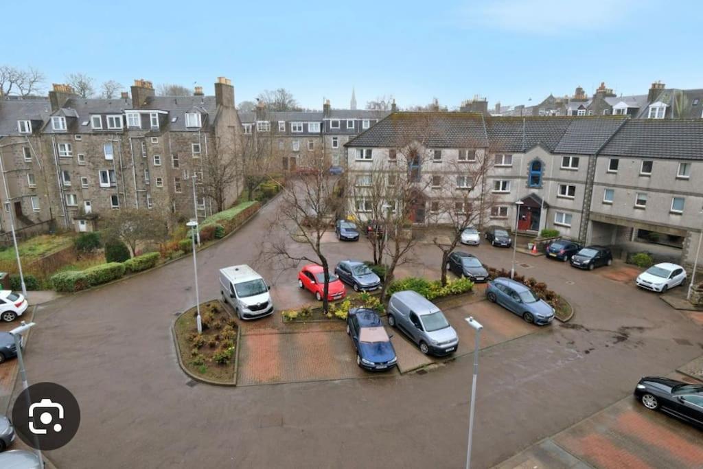 Immaculate City Centre Apartment With Free Parking - Ground Floor Aberdeen Eksteriør billede