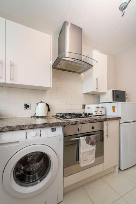 Immaculate City Centre Apartment With Free Parking - Ground Floor Aberdeen Eksteriør billede